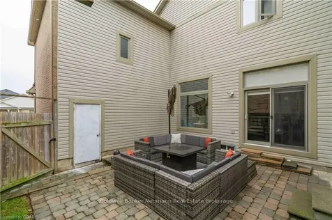 4 Munro Circle Halton Hills ON L7G 6A1