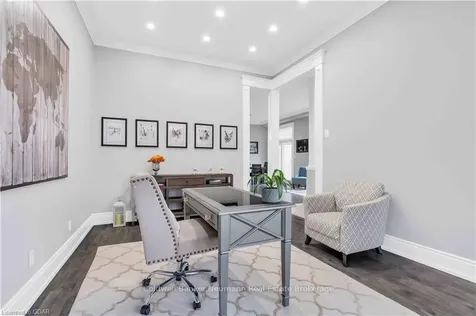 4 Munro Circle Halton Hills ON L7G 6A1