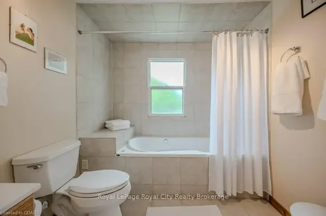 3200 Candela Drive Mississauga ON L5A 2T8