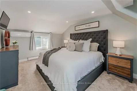 19 Matthew Court Halton Hills ON L7J 2W3