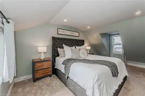 19 Matthew Court Halton Hills ON L7J 2W3