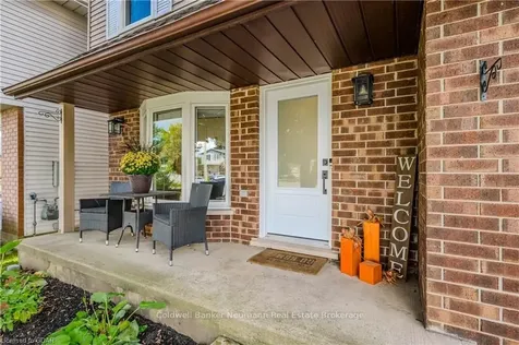 19 Matthew Court Halton Hills ON L7J 2W3