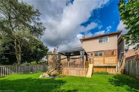 19 Matthew Court Halton Hills ON L7J 2W3