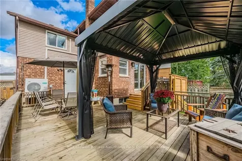 19 Matthew Court Halton Hills ON L7J 2W3