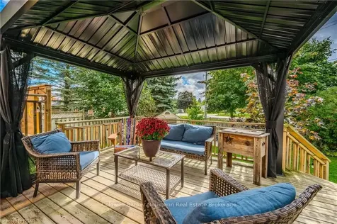 19 Matthew Court Halton Hills ON L7J 2W3