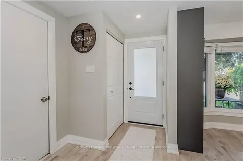 19 Matthew Court Halton Hills ON L7J 2W3