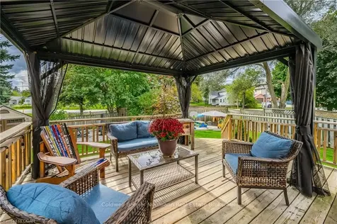 19 Matthew Court Halton Hills ON L7J 2W3