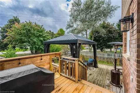 19 Matthew Court Halton Hills ON L7J 2W3