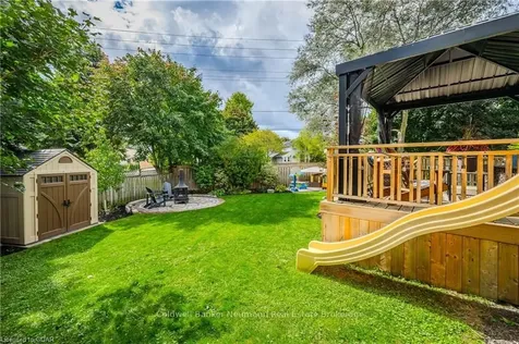 19 Matthew Court Halton Hills ON L7J 2W3