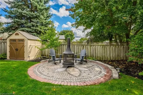 19 Matthew Court Halton Hills ON L7J 2W3
