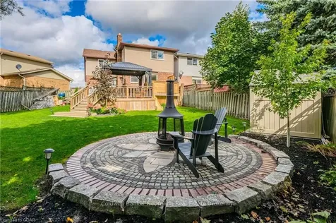 19 Matthew Court Halton Hills ON L7J 2W3