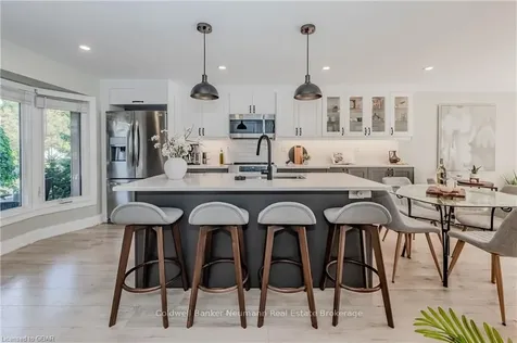 19 Matthew Court Halton Hills ON L7J 2W3