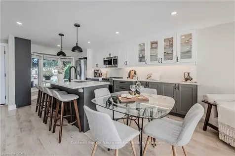19 Matthew Court Halton Hills ON L7J 2W3