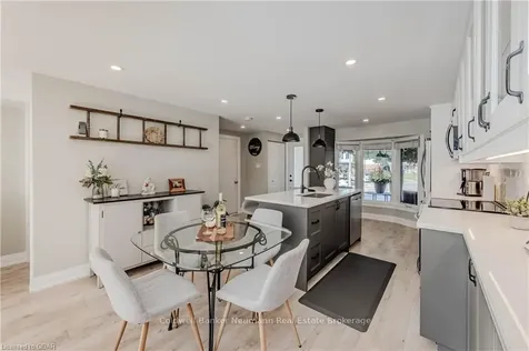 19 Matthew Court Halton Hills ON L7J 2W3