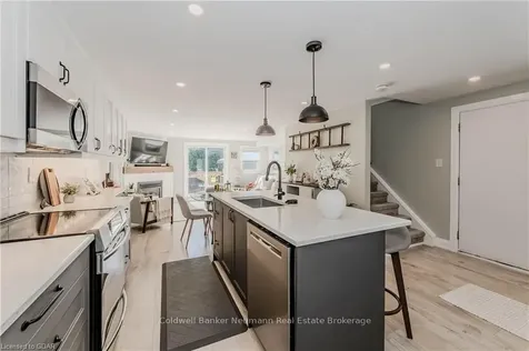 19 Matthew Court Halton Hills ON L7J 2W3