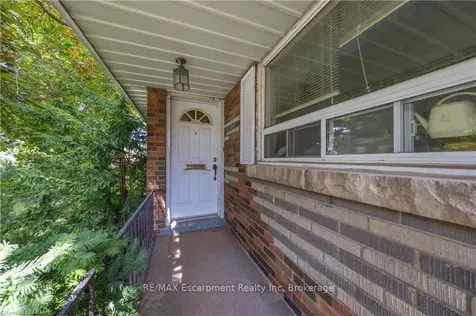242 Elmore Street Halton Hills ON L7J 1T9