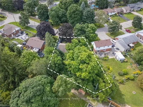 242 Elmore Street Halton Hills ON L7J 1T9