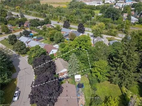 242 Elmore Street Halton Hills ON L7J 1T9
