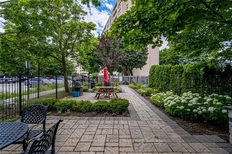 700 Dynes Road Burlington ON L7N 3M2