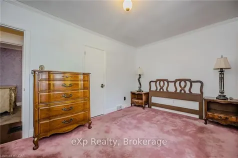 23 Delrex Boulevard Halton Hills ON L7G 3X8