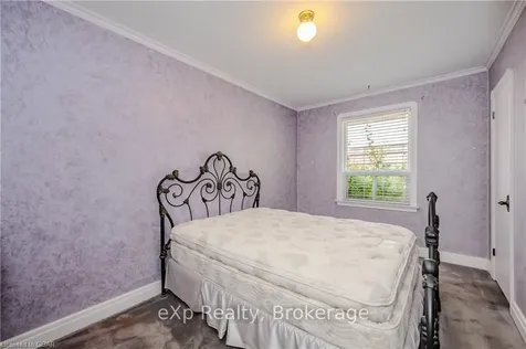 23 Delrex Boulevard Halton Hills ON L7G 3X8