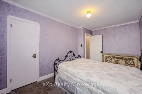 23 Delrex Boulevard Halton Hills ON L7G 3X8