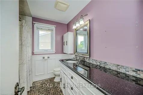 23 Delrex Boulevard Halton Hills ON L7G 3X8