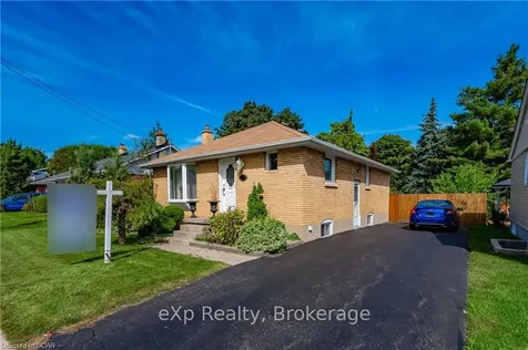 23 Delrex Boulevard Halton Hills ON L7G 3X8