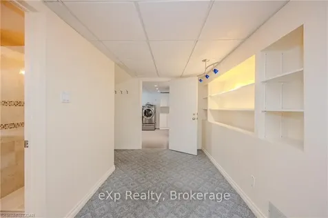 23 Delrex Boulevard Halton Hills ON L7G 3X8