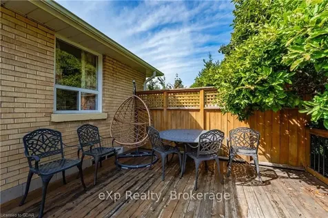 23 Delrex Boulevard Halton Hills ON L7G 3X8