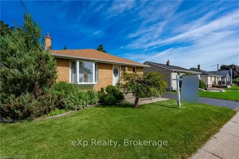 23 Delrex Boulevard Halton Hills ON L7G 3X8
