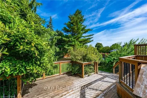 23 Delrex Boulevard Halton Hills ON L7G 3X8