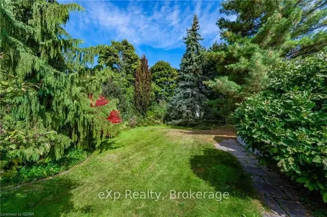 23 Delrex Boulevard Halton Hills ON L7G 3X8
