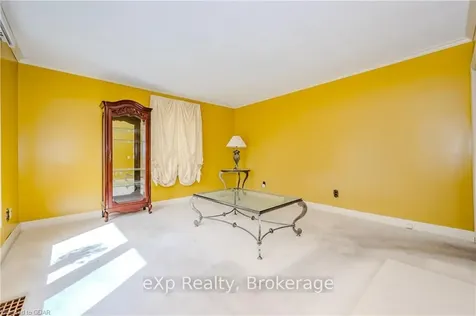 23 Delrex Boulevard Halton Hills ON L7G 3X8