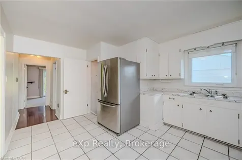 23 Delrex Boulevard Halton Hills ON L7G 3X8
