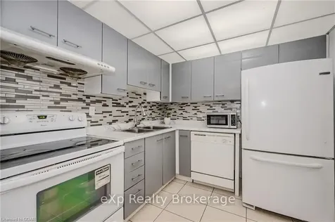 115 Hillcrest Avenue Mississauga ON L5B 3Y9