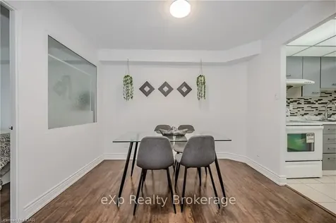 115 Hillcrest Avenue Mississauga ON L5B 3Y9