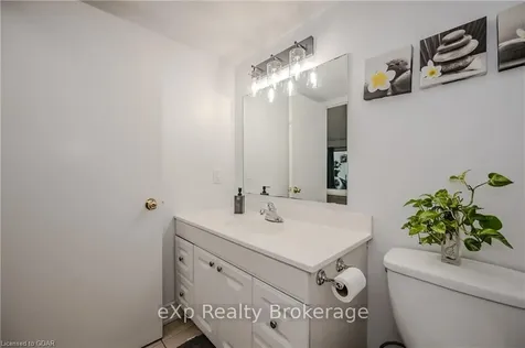 115 Hillcrest Avenue Mississauga ON L5B 3Y9