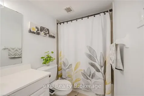 115 Hillcrest Avenue Mississauga ON L5B 3Y9