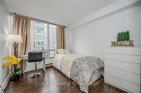 115 Hillcrest Avenue Mississauga ON L5B 3Y9