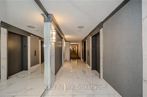 115 Hillcrest Avenue Mississauga ON L5B 3Y9