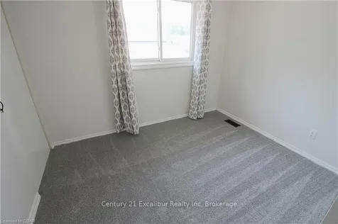 4 Cardwell Street Orangeville ON L9W 2V4