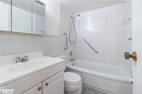 3120 Kirwin Avenue Mississauga ON L5A 3R2
