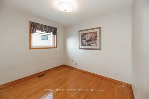 7368 Redstone Road Mississauga ON L4T 2A9