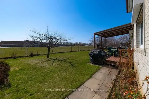 7368 Redstone Road Mississauga ON L4T 2A9