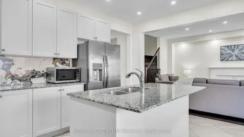 11 Neil Promenade Caledon ON L7C 4H6