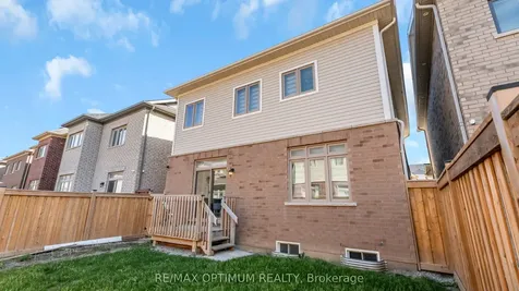 11 Neil Promenade Caledon ON L7C 4H6
