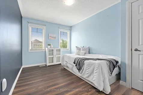 451 Zuest Crescent Milton ON L9T 8E7