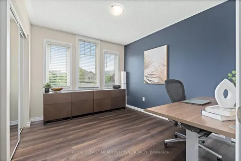 451 Zuest Crescent Milton ON L9T 8E7