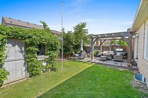 451 Zuest Crescent Milton ON L9T 8E7
